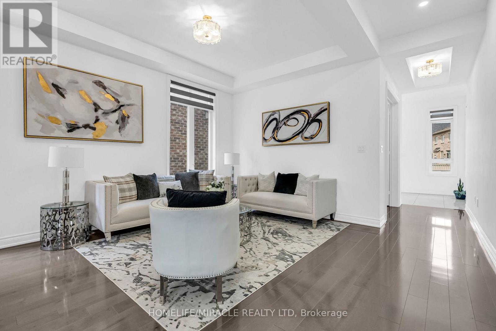 Photo 12 of 9 Galen Crescent, Vaughan ON