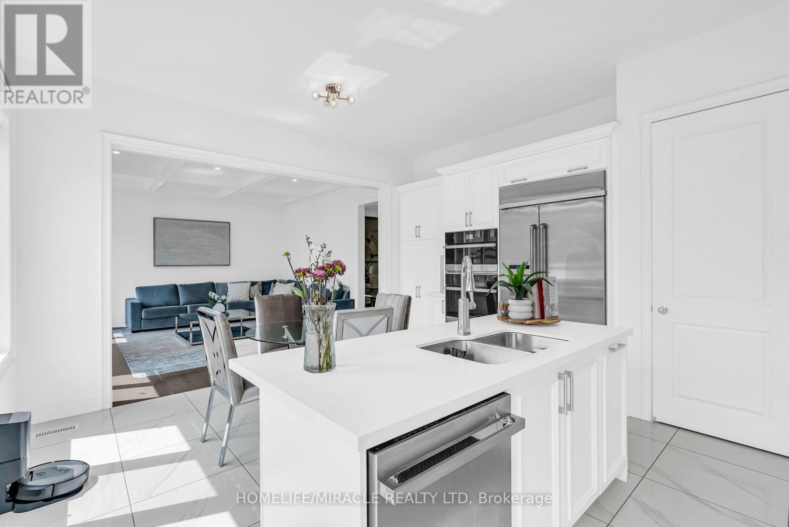 Photo 17 of 9 Galen Crescent, Vaughan ON