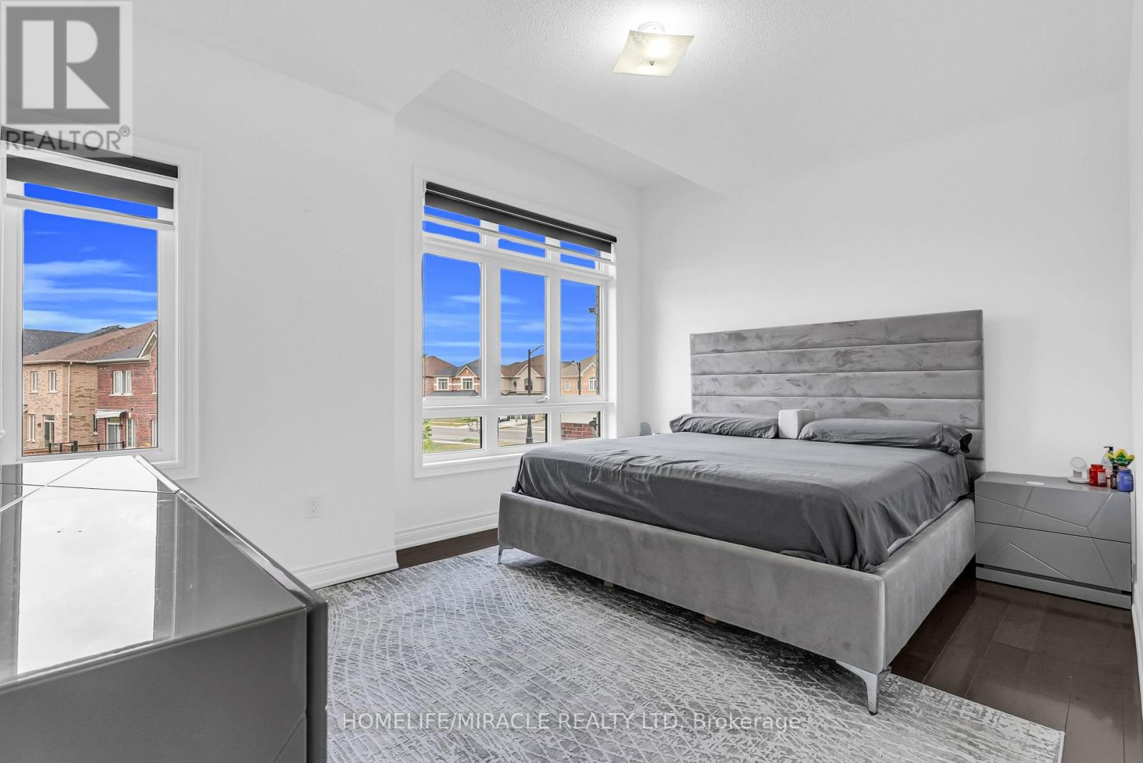 Photo 35 of 9 Galen Crescent, Vaughan ON