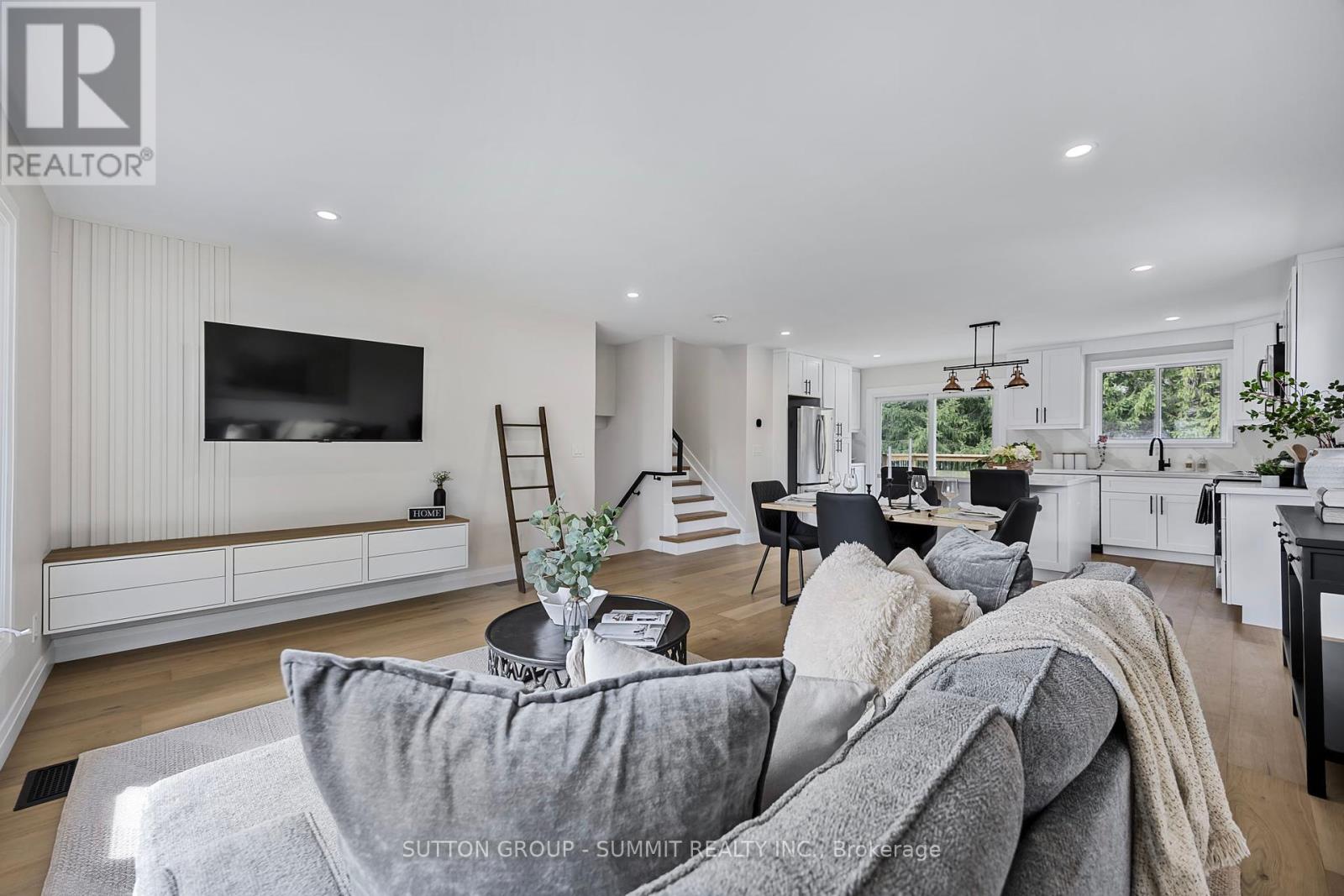 Photo 17 of 124 King Street S, New Tecumseth ON