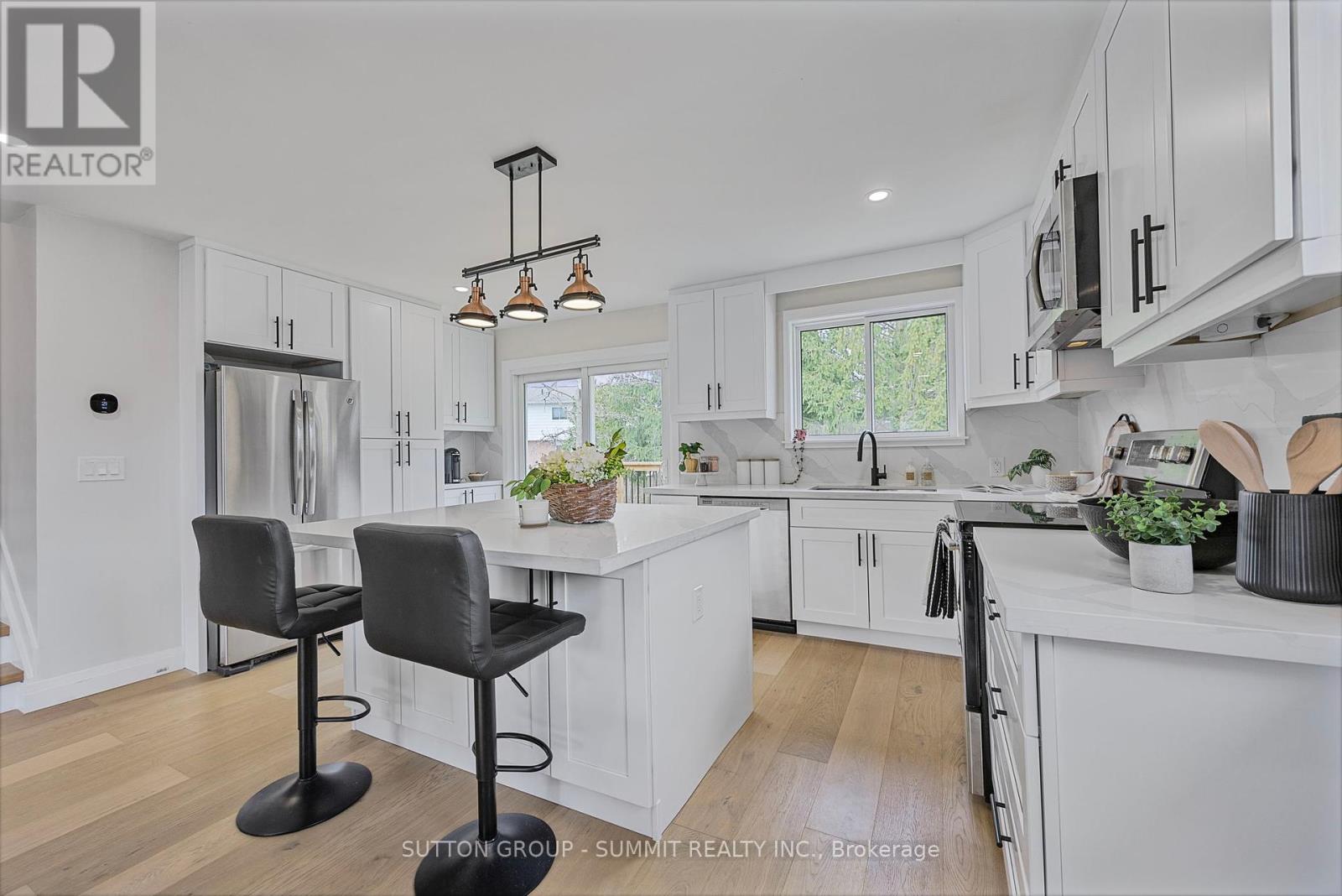 Photo 8 of 124 King Street S, New Tecumseth ON
