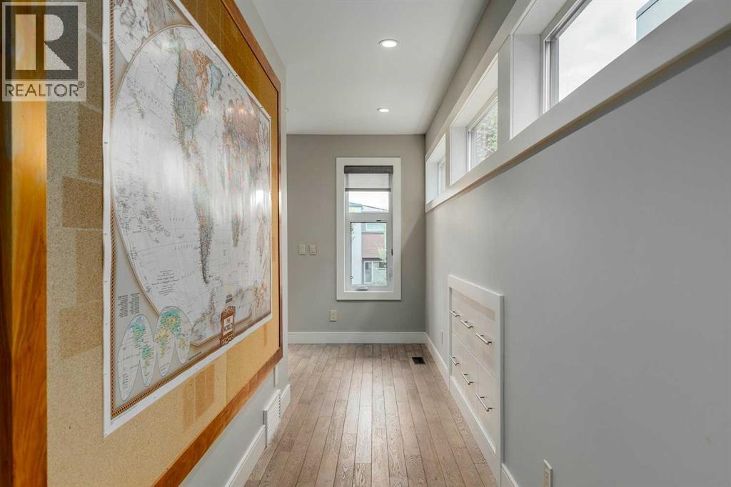 Photo 10 of 2614 21 Street Sw, Calgary AB
