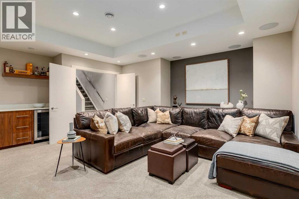 Photo 2 of 2614 21 Street Sw, Calgary AB