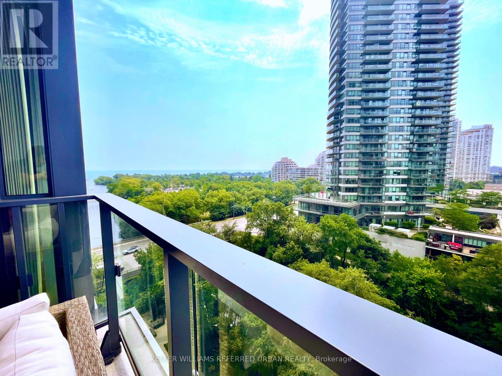 Photo 19 of 1005 2212 Lake Shore Boulevard W, Toronto ON