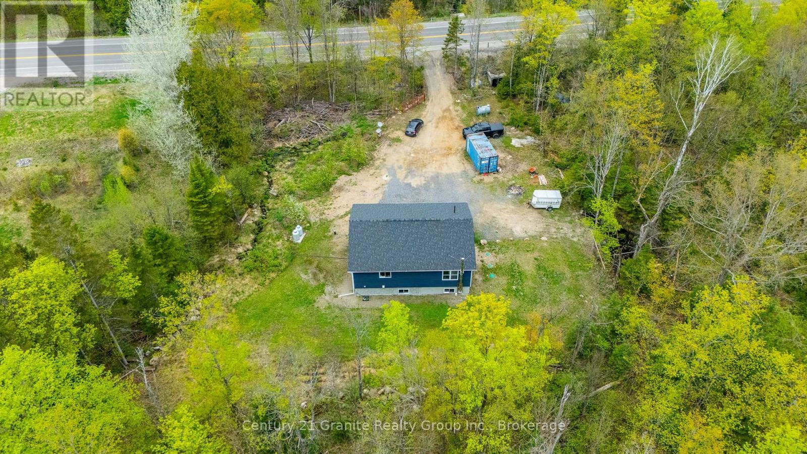 Photo 41 of 10498 Highway 118, Algonquin Highlands ON
