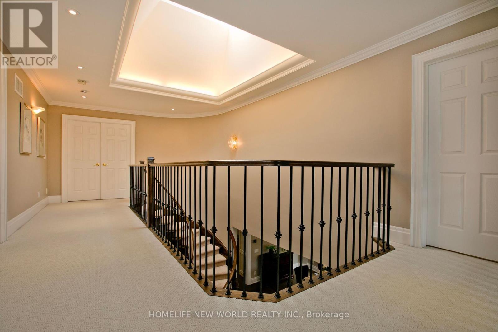 Photo 18 of 64 Clarendon Drive, Richmond Hill ON