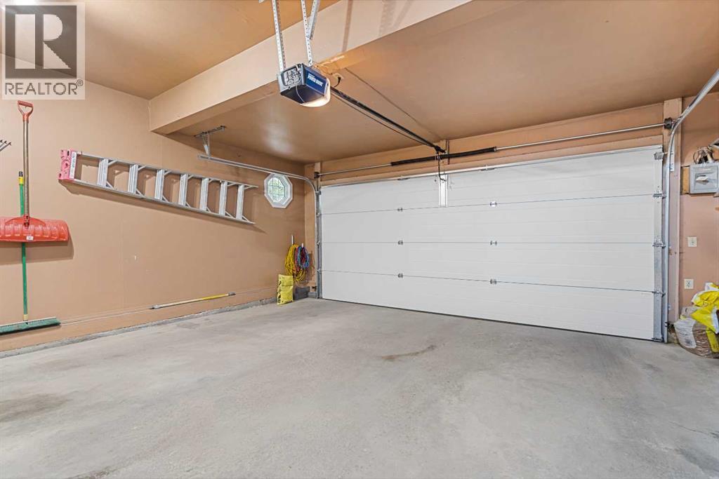 Single Family House for Sale in   Berwick Crescent NW Beddington Heights Calgary 