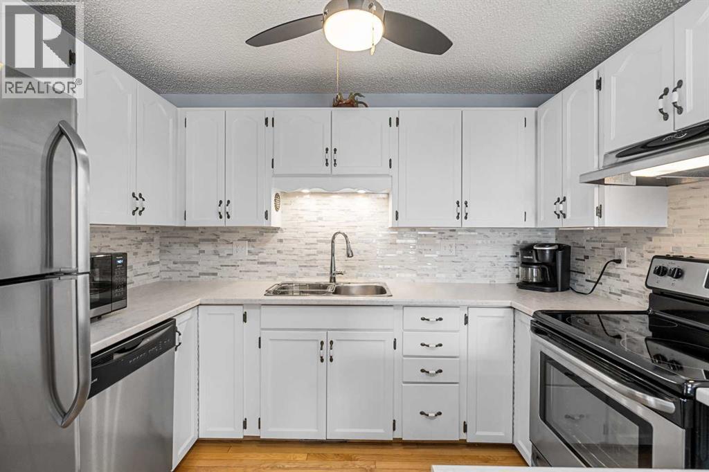 Single Family House for Sale in   Berwick Crescent NW Beddington Heights Calgary 