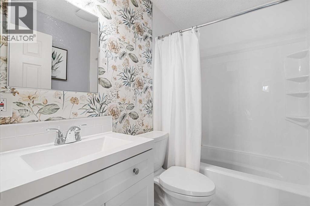Single Family House for Sale in   Berwick Crescent NW Beddington Heights Calgary 