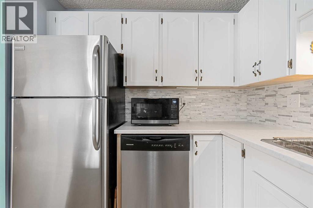 Single Family House for Sale in   Berwick Crescent NW Beddington Heights Calgary 