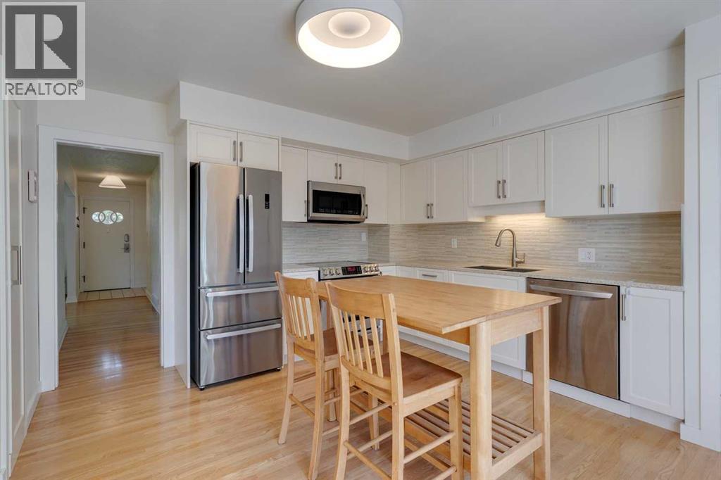 Single Family House Bungalow for Sale in  Spruce Bank Crescent SW Spruce Cliff Calgary 