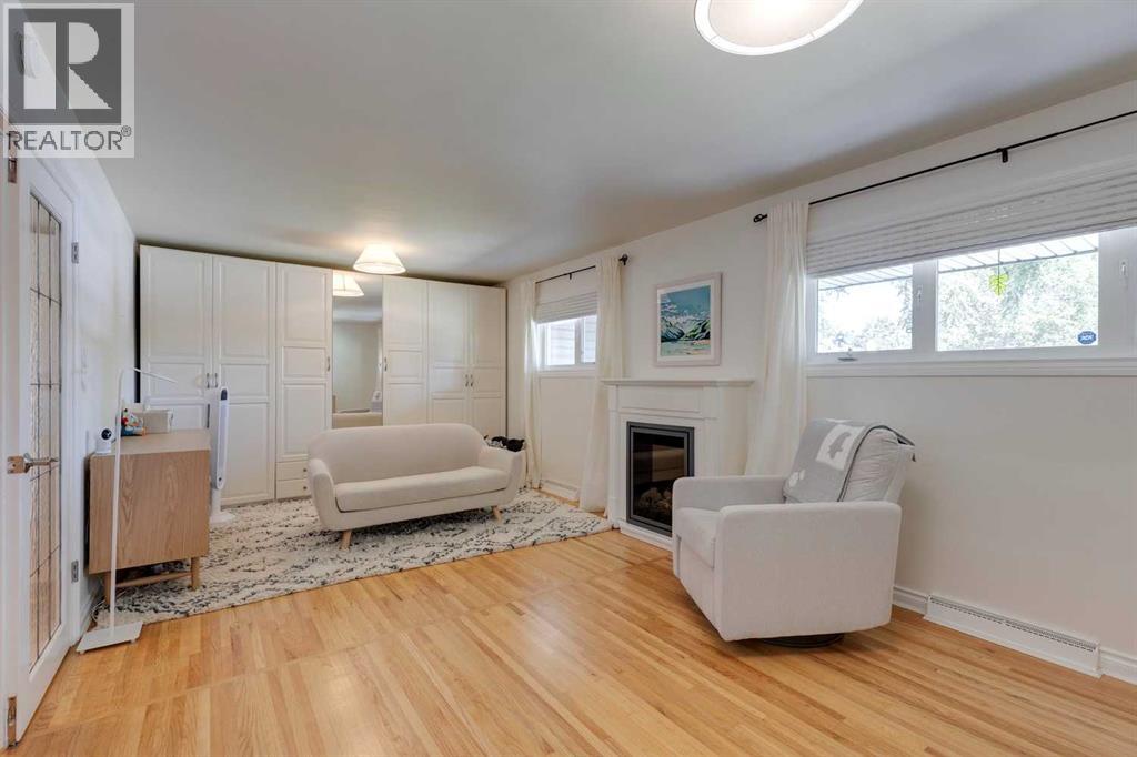 Single Family House Bungalow for Sale in  Spruce Bank Crescent SW Spruce Cliff Calgary 