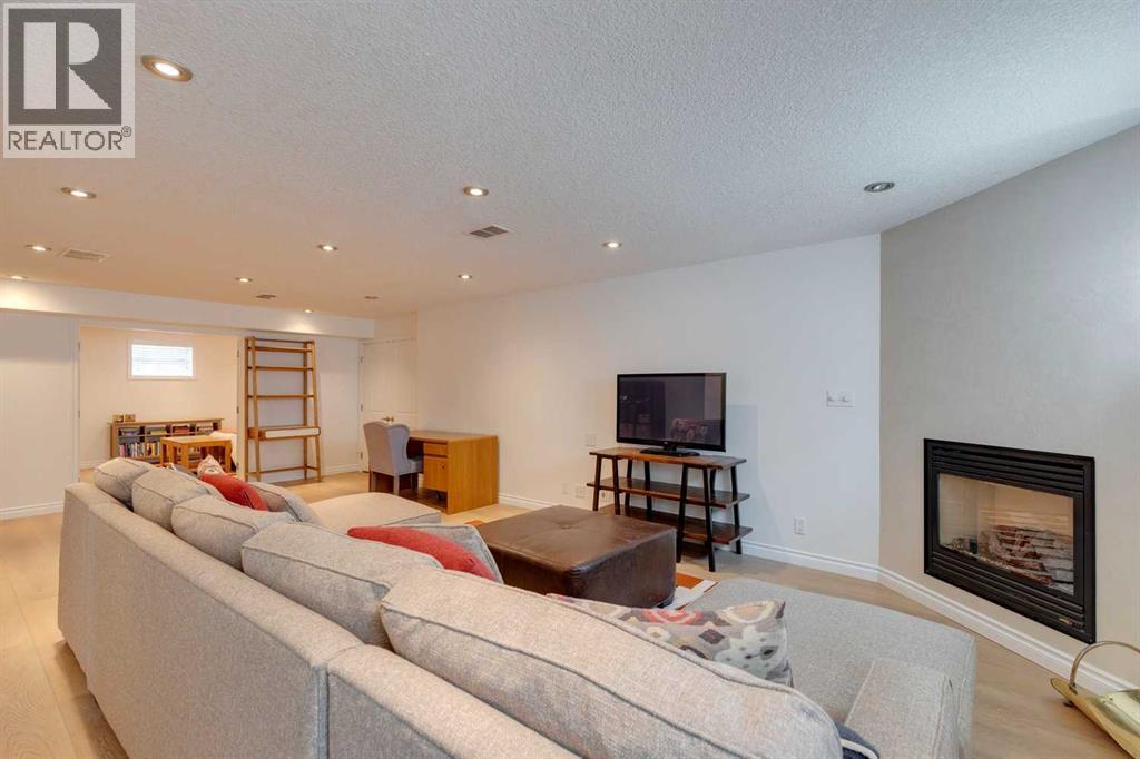 Single Family House Bungalow for Sale in  Spruce Bank Crescent SW Spruce Cliff Calgary 