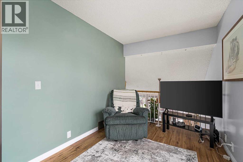 Single Family House for Sale in   Berwick Crescent NW Beddington Heights Calgary 