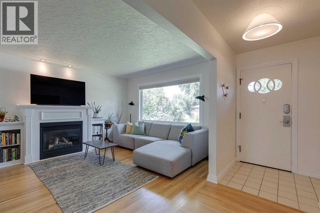 Single Family House Bungalow for Sale in  Spruce Bank Crescent SW Spruce Cliff Calgary 