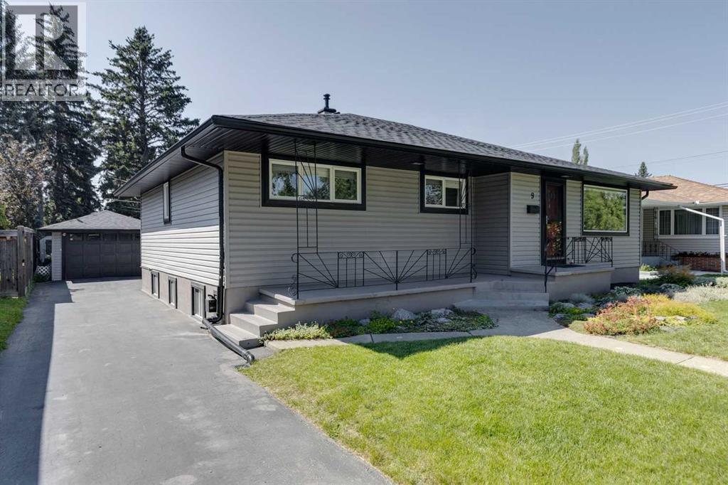 Single Family House Bungalow for Sale in  Spruce Bank Crescent SW Spruce Cliff Calgary 