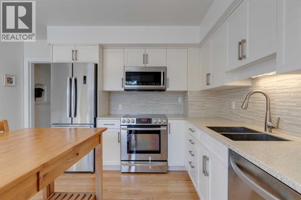 Single Family House Bungalow for Sale in  Spruce Bank Crescent SW Spruce Cliff Calgary 