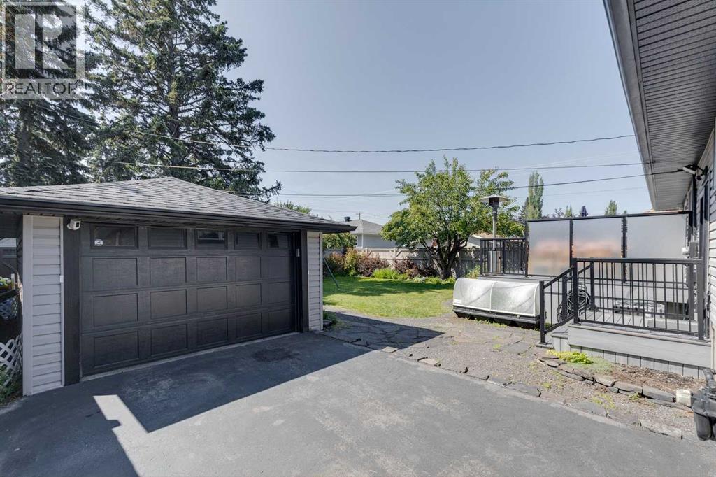 Single Family House Bungalow for Sale in  Spruce Bank Crescent SW Spruce Cliff Calgary 