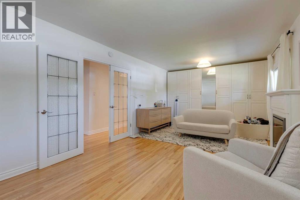 Single Family House Bungalow for Sale in  Spruce Bank Crescent SW Spruce Cliff Calgary 
