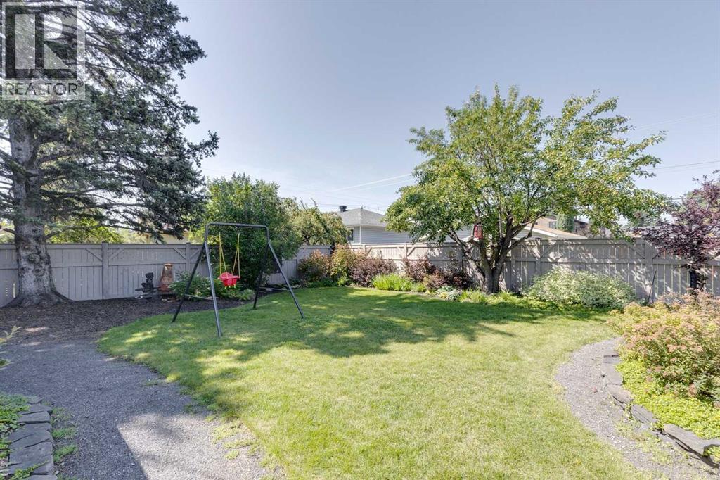 Single Family House Bungalow for Sale in  Spruce Bank Crescent SW Spruce Cliff Calgary 