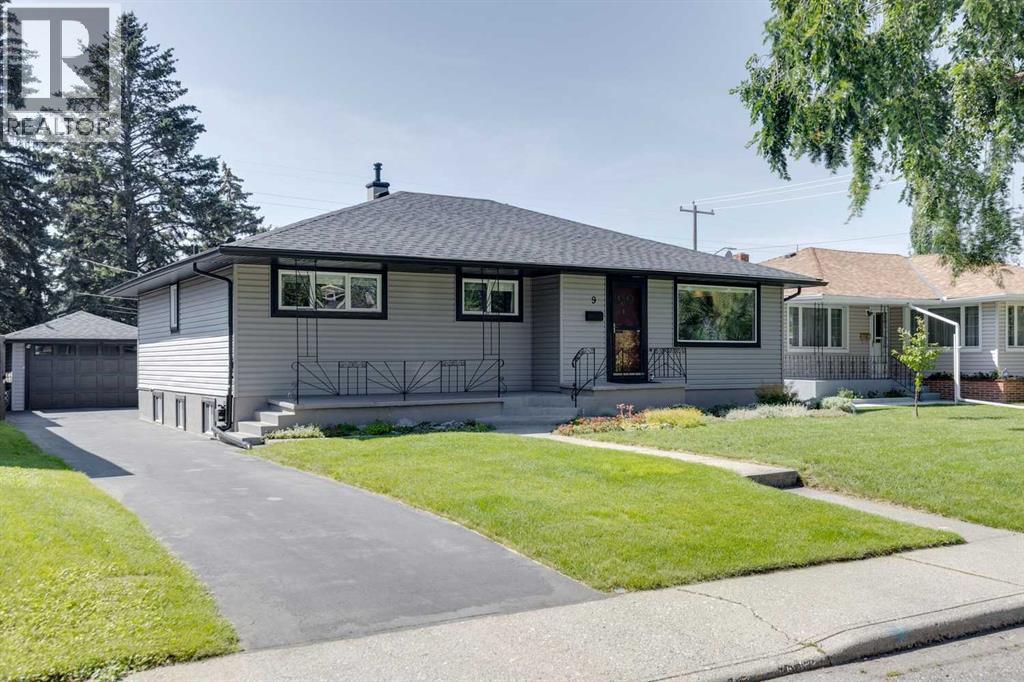 Single Family House Bungalow for Sale in  Spruce Bank Crescent SW Spruce Cliff Calgary 
