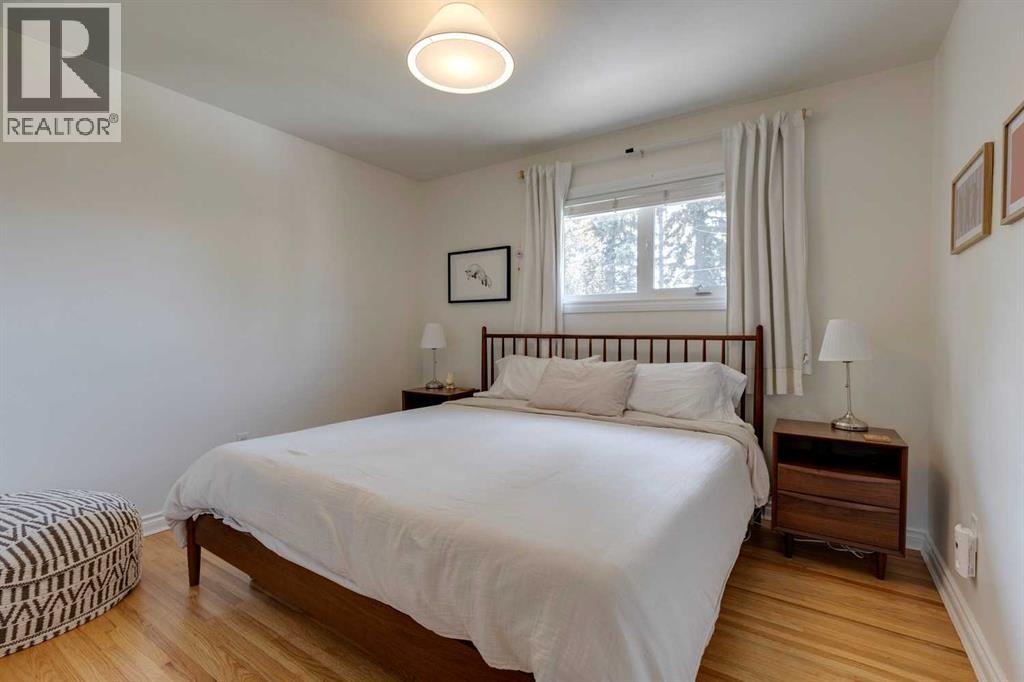 Single Family House Bungalow for Sale in  Spruce Bank Crescent SW Spruce Cliff Calgary 