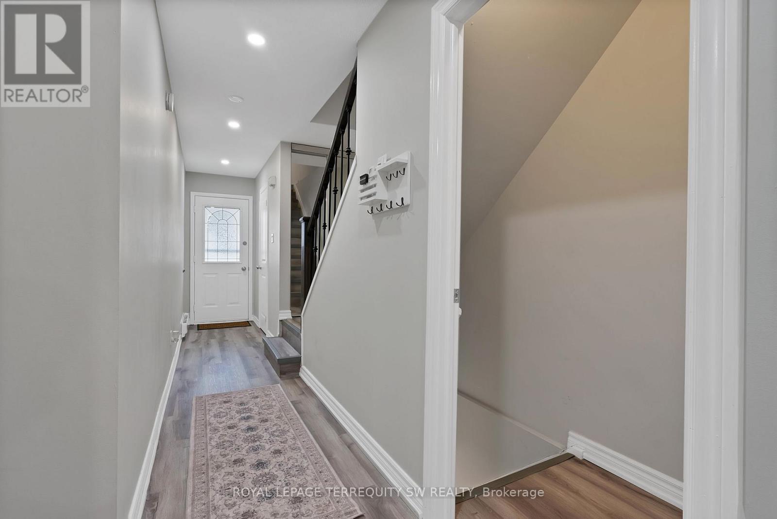 Photo 25 of 158 Woody Vine Way, Toronto ON