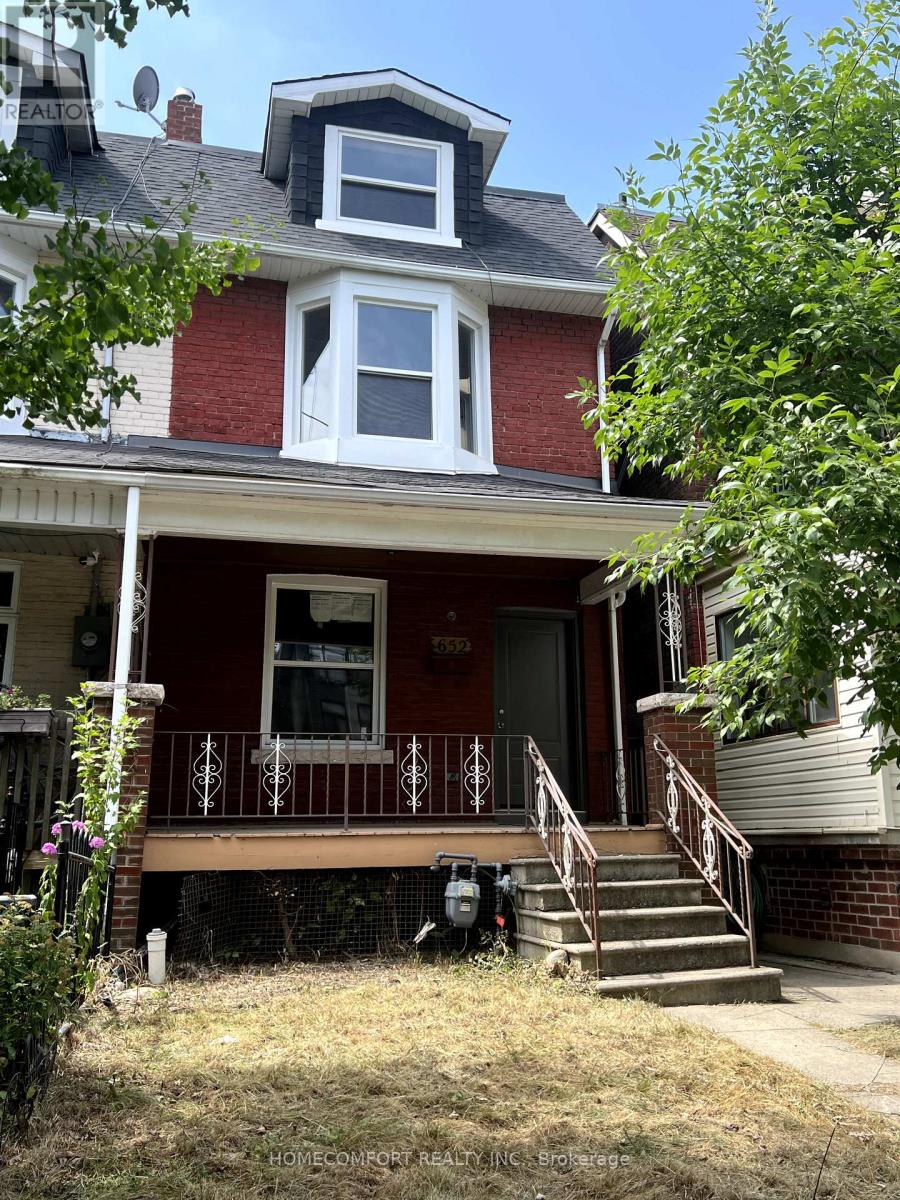 Photo 1 of 652 Crawford Street, Toronto ON