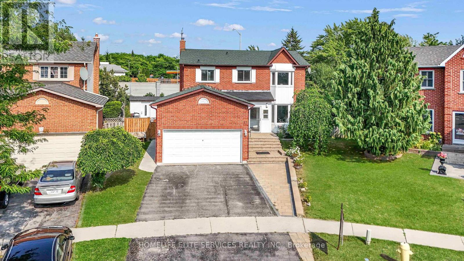 Photo 3 of 13 Atkinson Court, Ajax ON