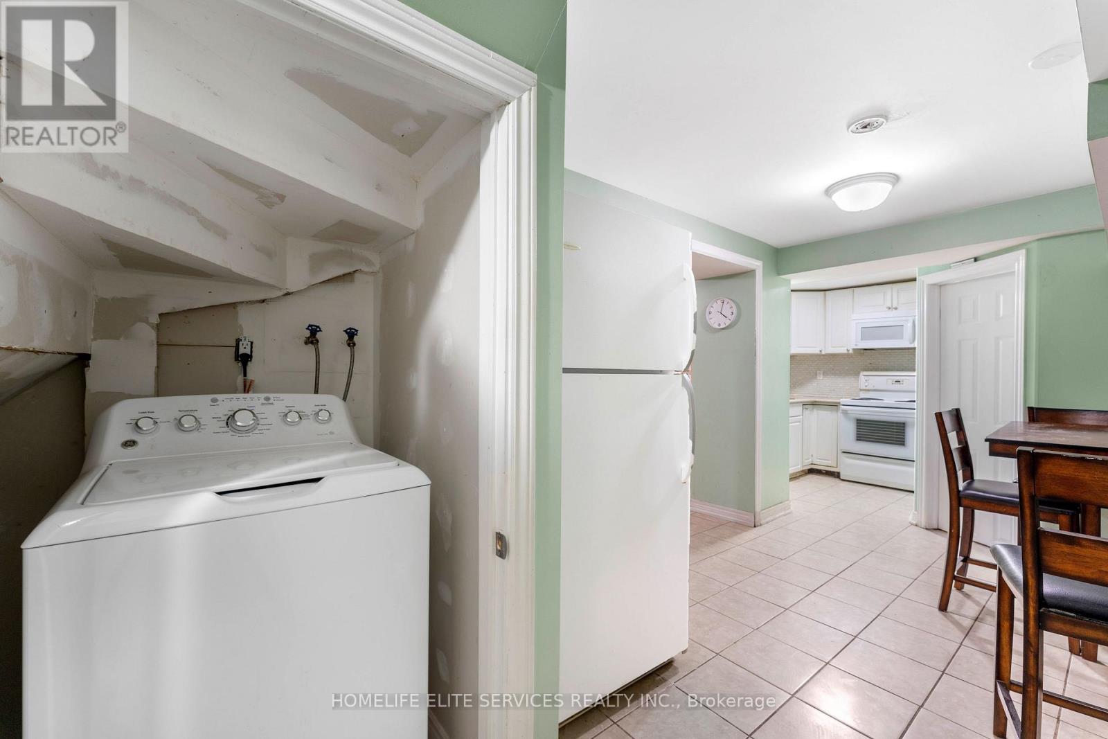 Photo 36 of 13 Atkinson Court, Ajax ON