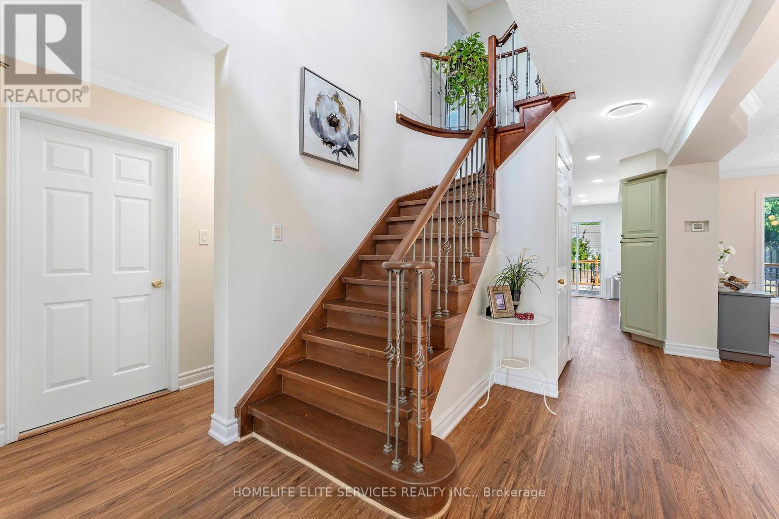 Photo 5 of 13 Atkinson Court, Ajax ON