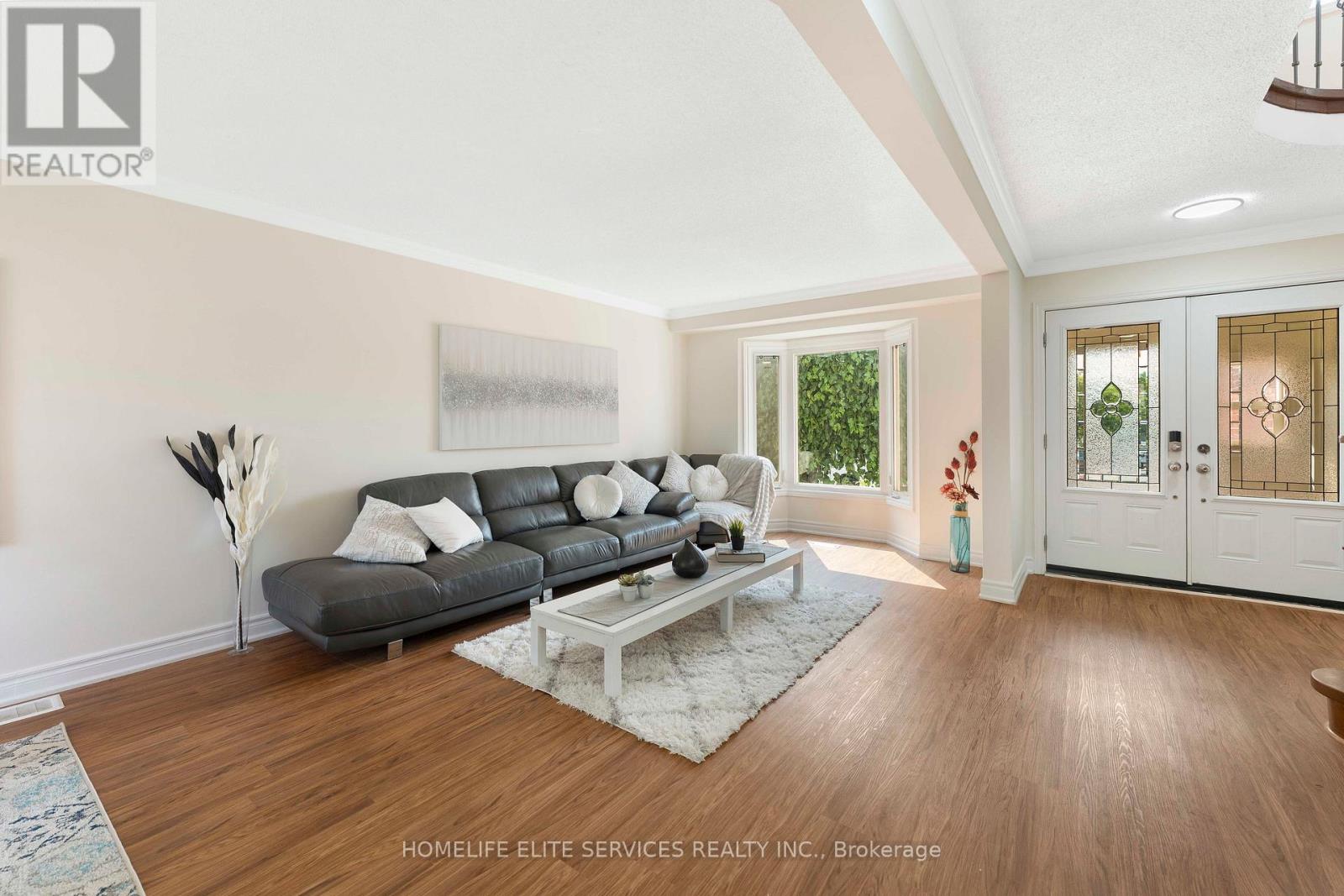 Photo 7 of 13 Atkinson Court, Ajax ON