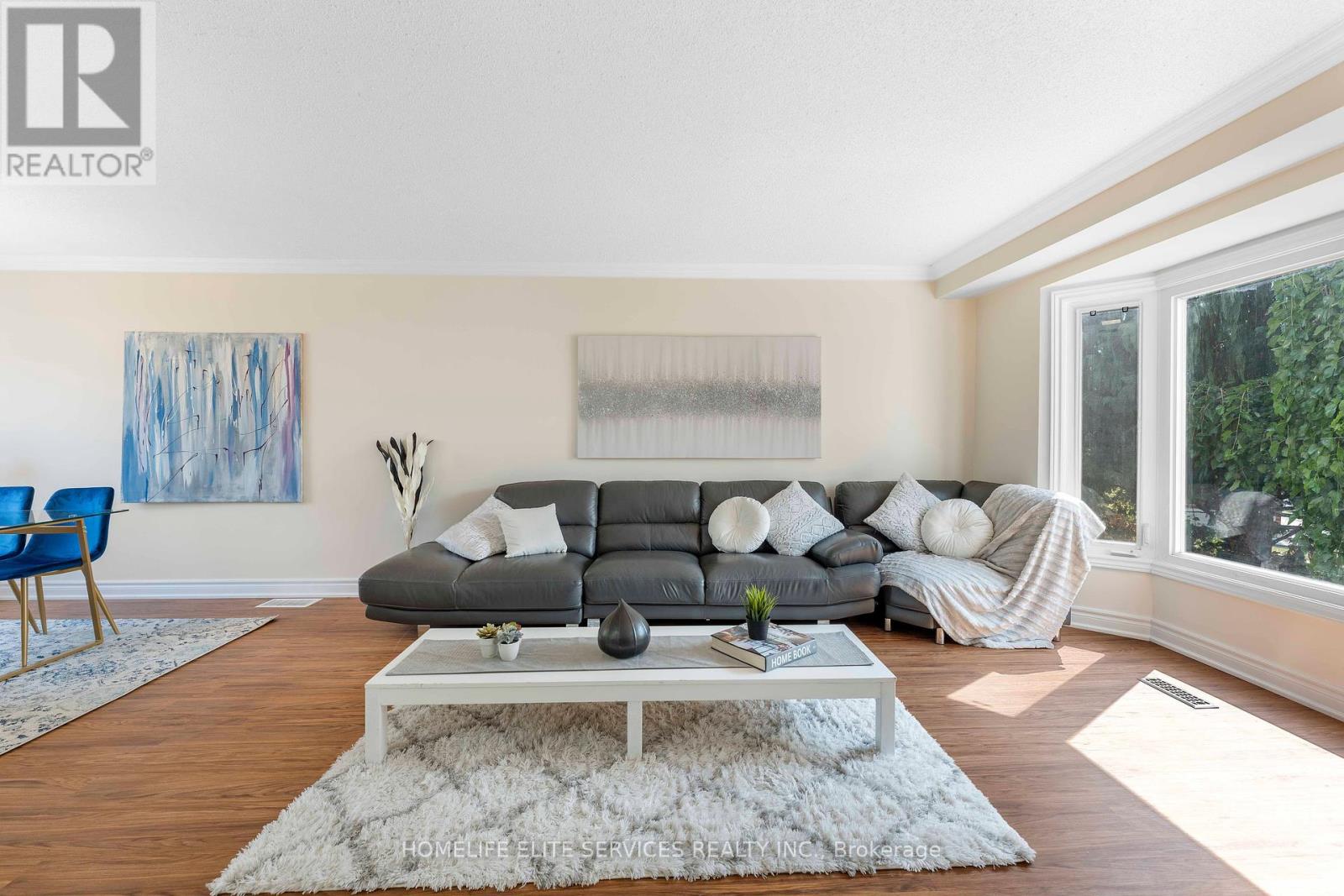 Photo 8 of 13 Atkinson Court, Ajax ON