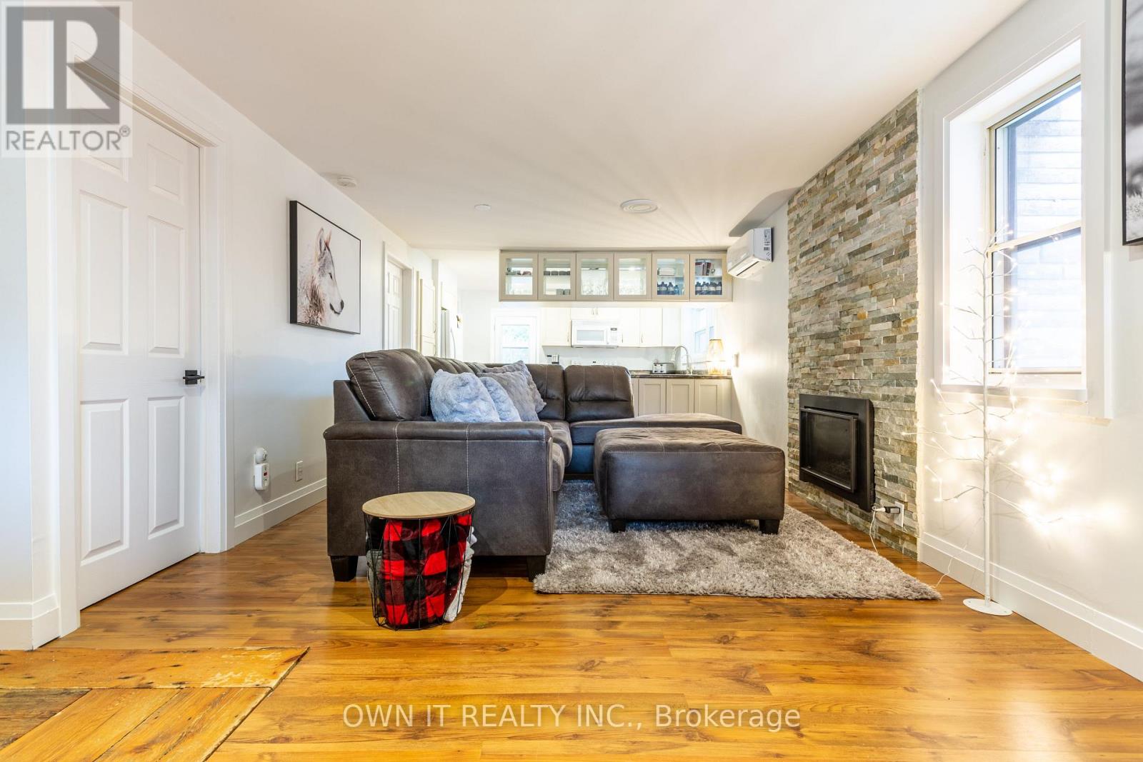 Photo 2 of 648 10th Line, Innisfil ON