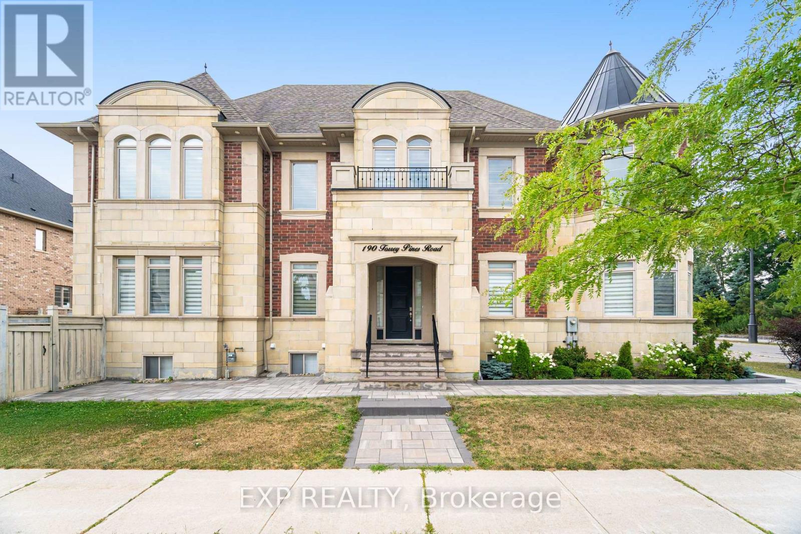 Photo 1 of 190 Torrey Pines Road, Vaughan ON