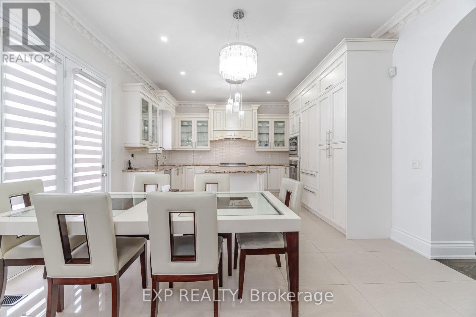 Photo 13 of 190 Torrey Pines Road, Vaughan ON
