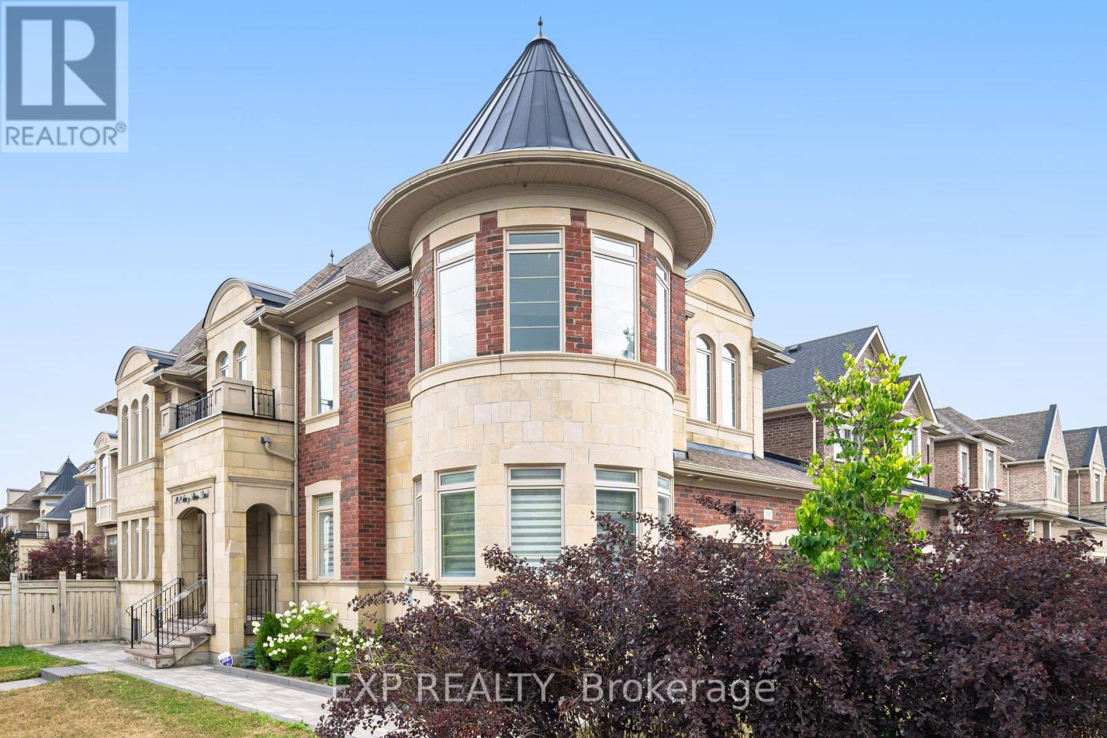 Photo 2 of 190 Torrey Pines Road, Vaughan ON