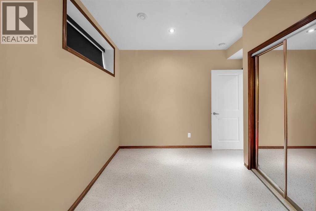 Photo 17 of 1011 Kings Heights Road Se, Airdrie AB