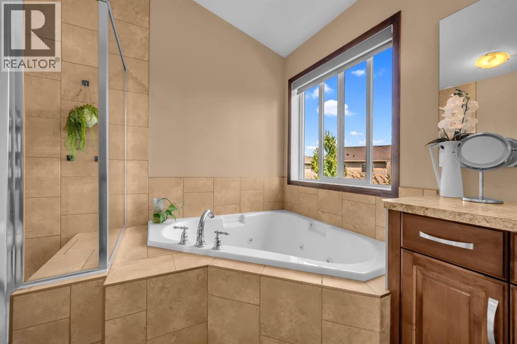 Photo 25 of 1011 Kings Heights Road Se, Airdrie AB