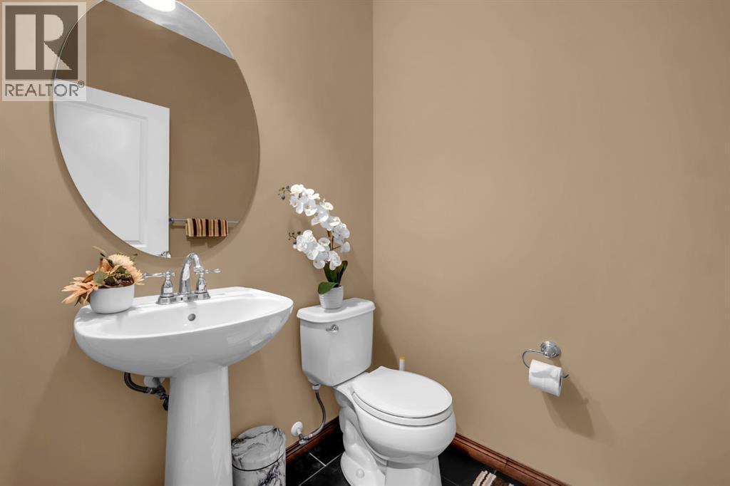 Photo 6 of 1011 Kings Heights Road Se, Airdrie AB