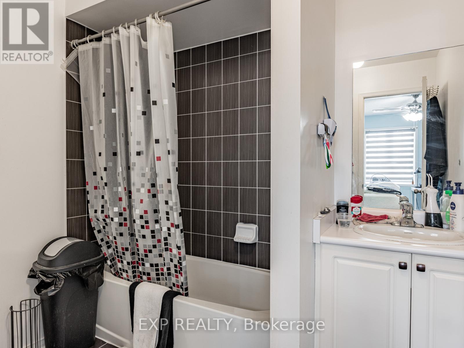 Photo 21 of 53 Fred Young Drive, Toronto ON