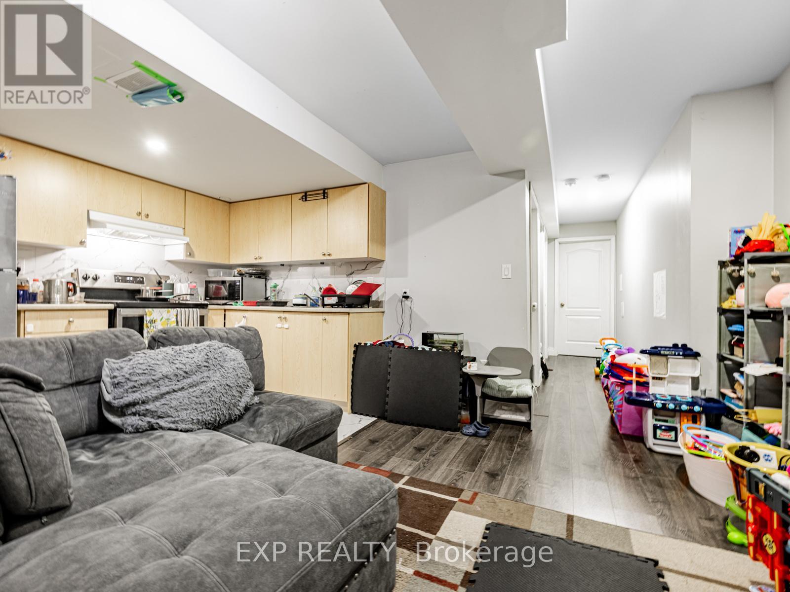 Photo 9 of 53 Fred Young Drive, Toronto ON