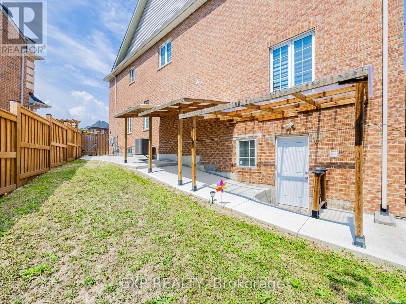 Photo 34 of 53 Fred Young Drive, Toronto ON