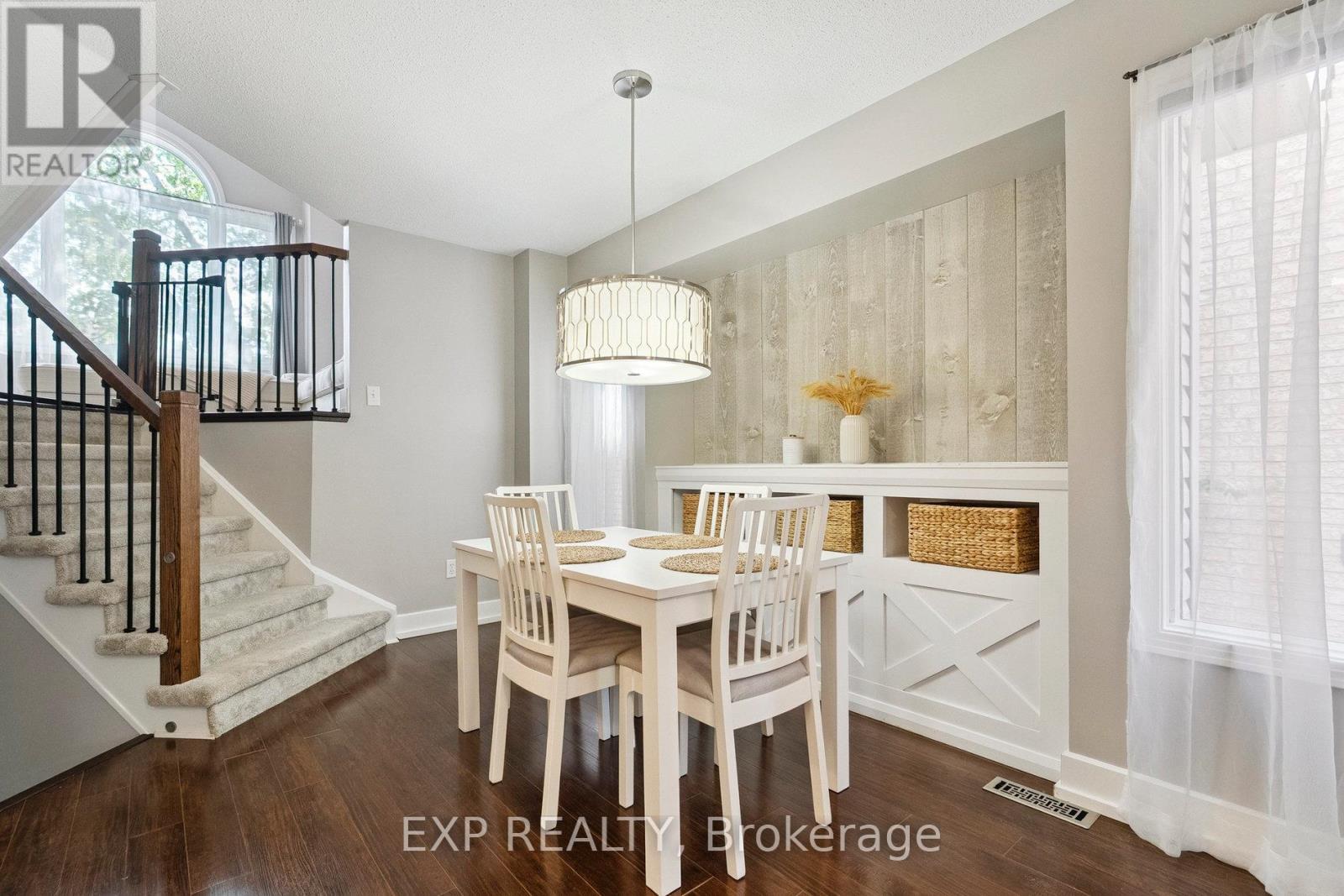 Photo 14 of 132 Harnesworth Crescent, Hamilton ON