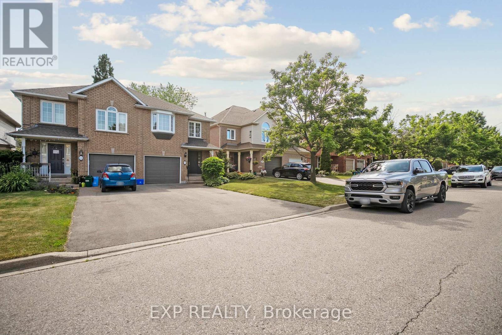 Photo 22 of 132 Harnesworth Crescent, Hamilton ON