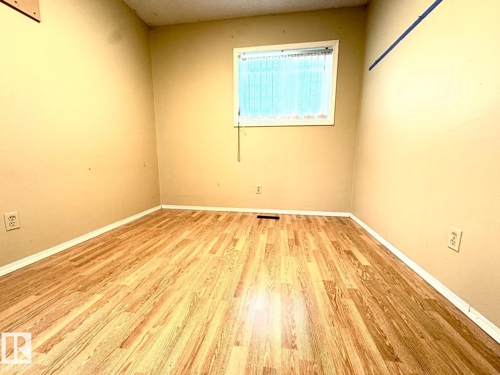 Photo 30 of 9220 172 St Nw, Edmonton AB