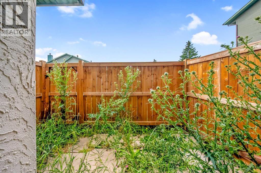 Single Family House for Sale in    Street NE Rundle Calgary 