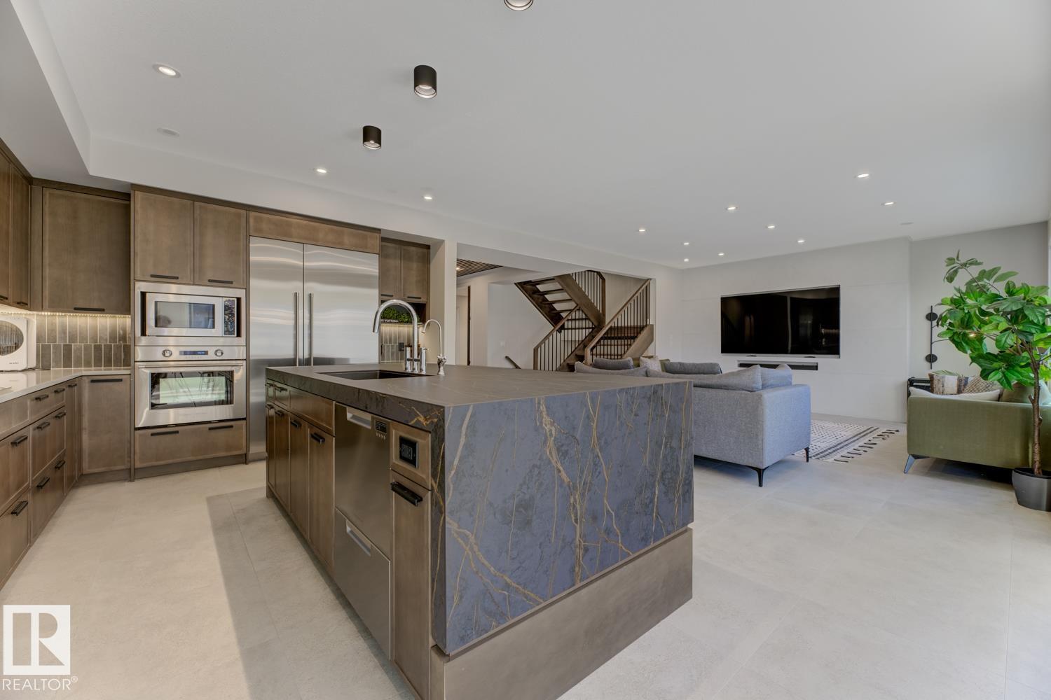 Photo 30 of 6038 Crawford Dr Sw, Edmonton AB
