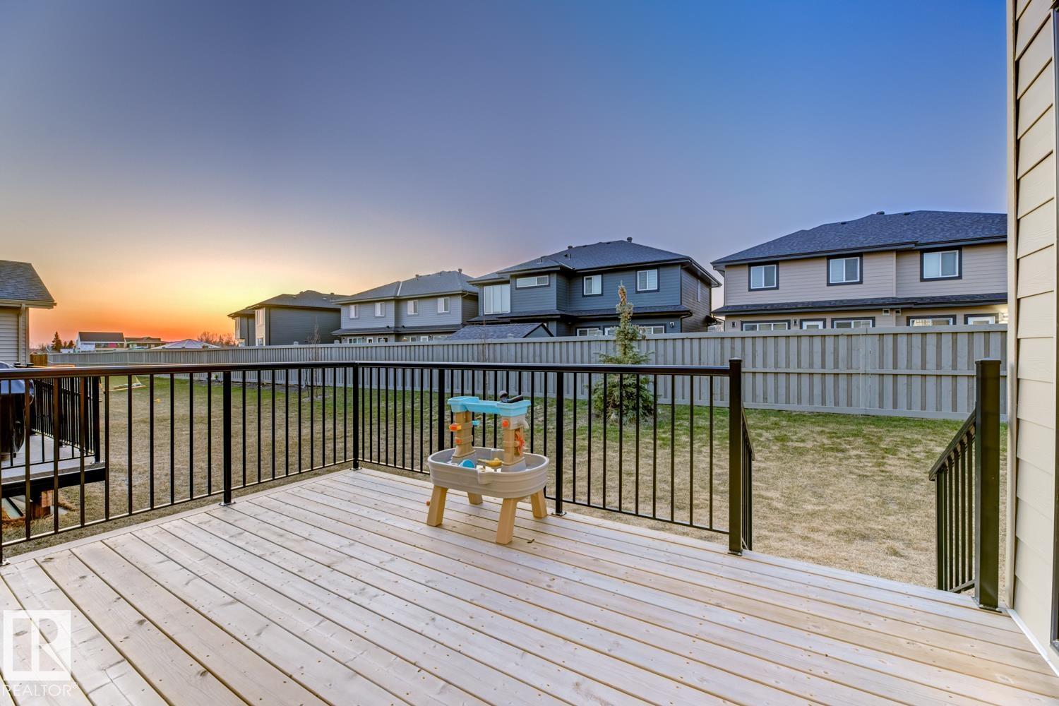 Photo 8 of 6038 Crawford Dr Sw, Edmonton AB