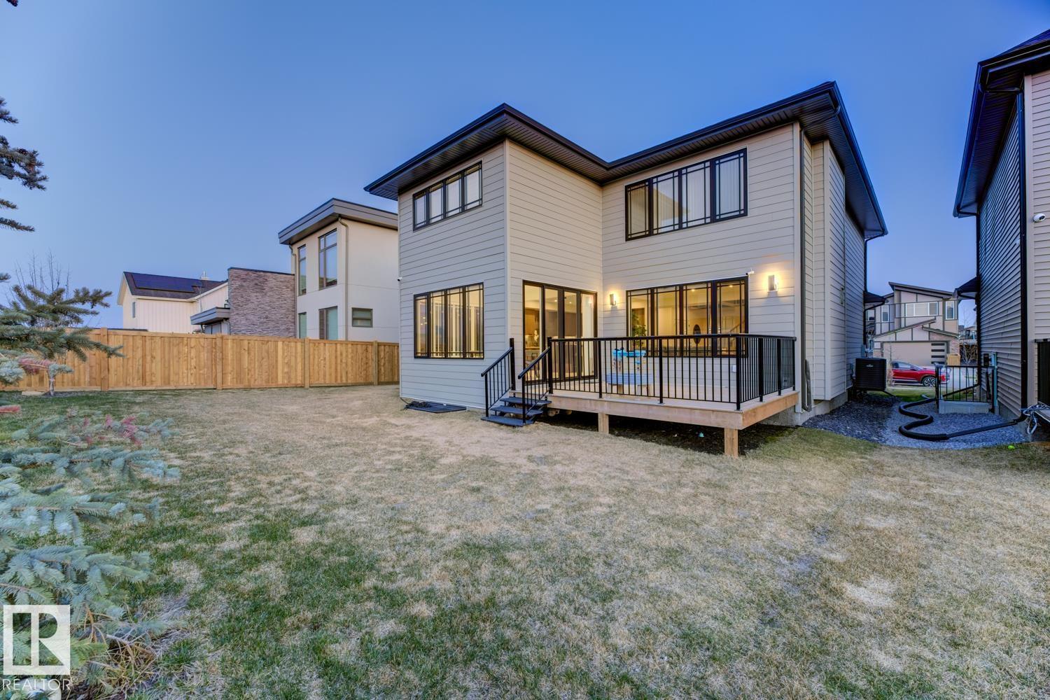 Photo 6 of 6038 Crawford Dr Sw, Edmonton AB